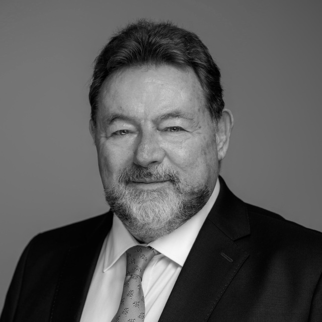 Jim Devine